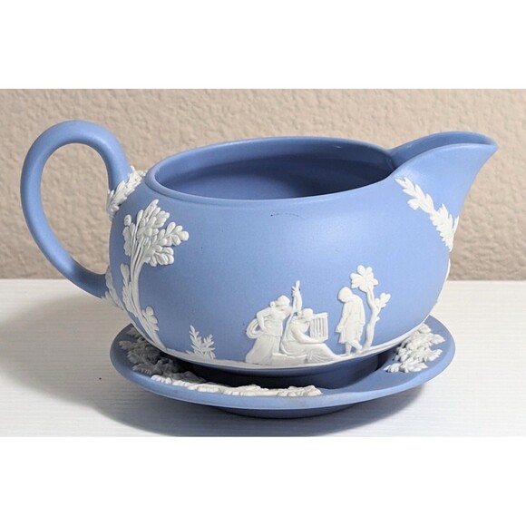 Wedgwood Jasperware Blue Grecian Cameo Milk Creamer 1770, Vintage Pottery - Picture 4 of 9